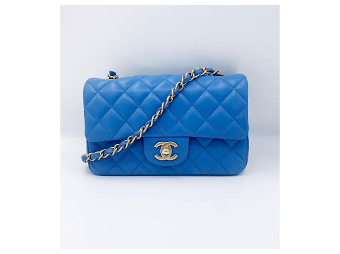 Timeless Chanel Classic Flap Mini Rectangular Cordero Azul Gold hardware - vista 3