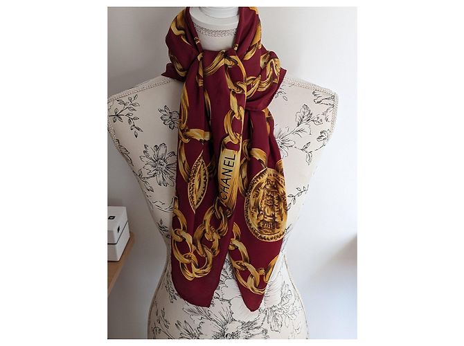 Foulard in seta Chanel bordeaux e oro D'oro Bordò - vista 9