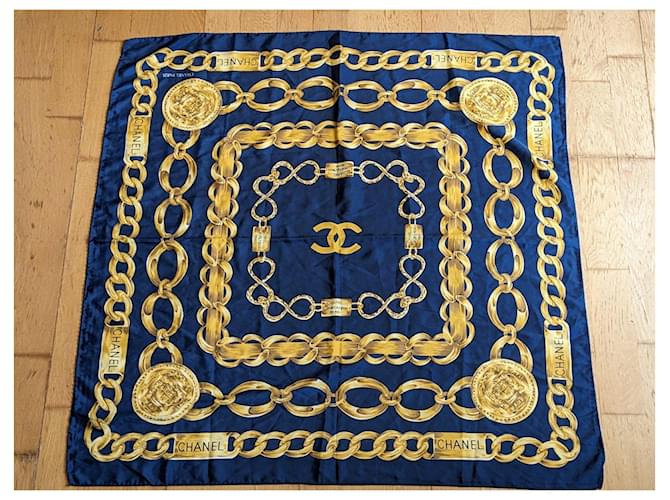 Carré in seta Chanel Blu D'oro - vista 2