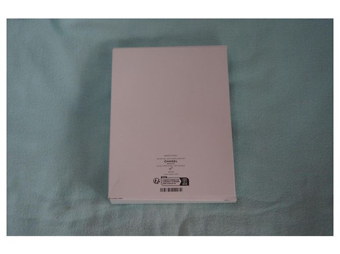 Set cancelleria Chanel con taccuino e penna Nero Bianco Rosso Beige - vista 5