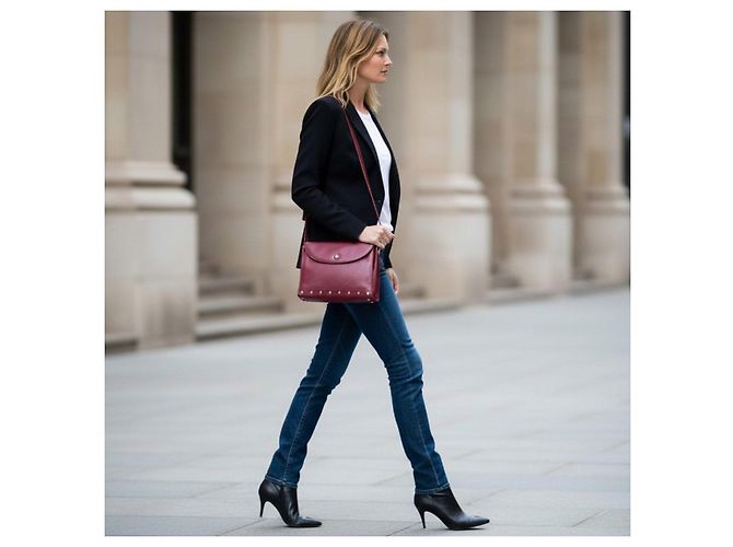 Bolsa de ombro em couro burgundy com tachas Lanvin Bordeaux - vista 2
