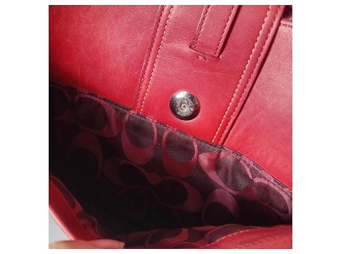 Coach Vintage Hobo Bag aus rotem Leder - Ansicht 10