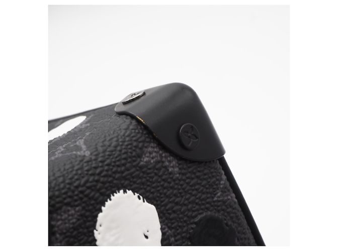 Louis Vuitton Monogram Eclipse Mini Soft Trunk Schultertasche Schwarz Weiß - Ansicht 11