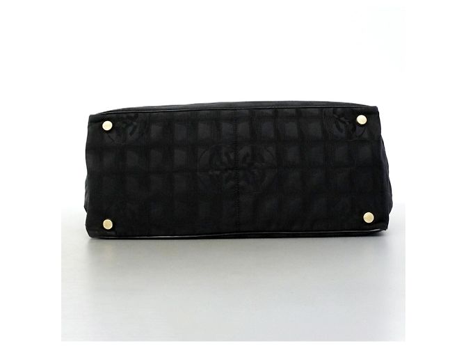 Timeless Borsa Tote Chanel New Travel in nylon Nero - vista 3