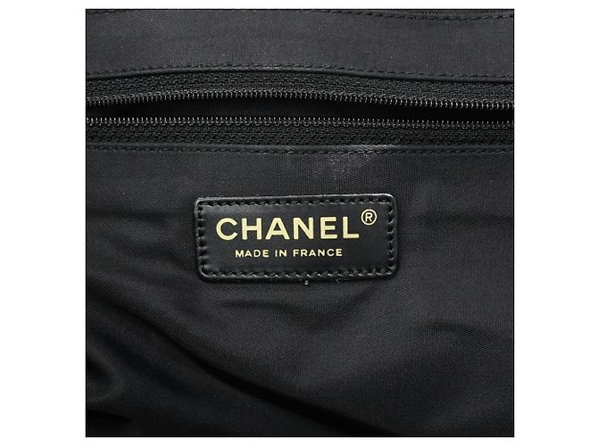 Timeless Borsa Tote Chanel New Travel in nylon Nero - vista 5