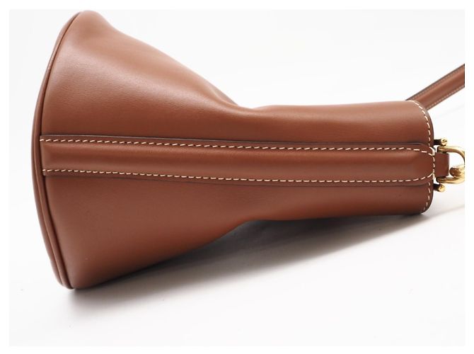 Céline Borsa a tracolla a secchiello Teen in pelle di vitello liscia Celine - vista 5