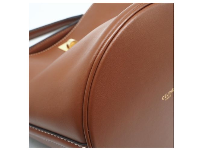 Céline Borsa a tracolla a secchiello Teen in pelle di vitello liscia Celine - vista 9