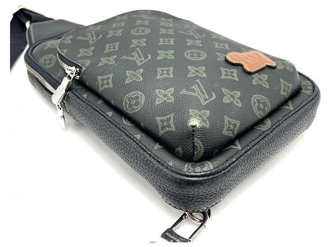 Bolsa tiracolo Monogram Record Avenue masculina Louis Vuitton Preto Verde - vista 3