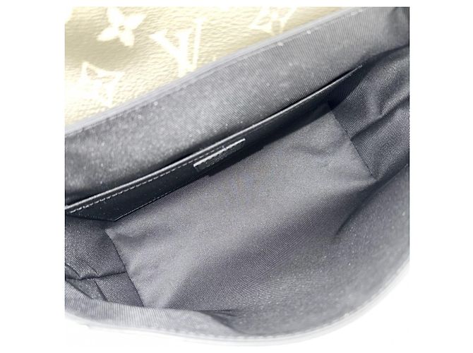 Borsa a tracolla Pulse da uomo Louis Vuitton Nero Cachi - vista 4