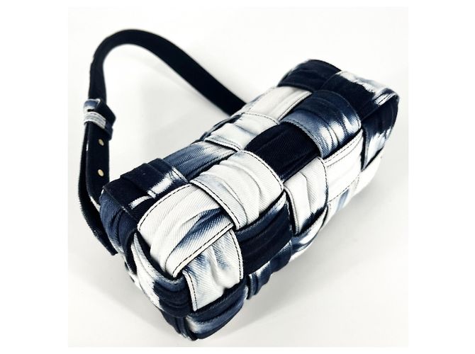 Borsa a tracolla Bottega Veneta Women's Maxi Intrecciato Small Brick Cassette Bianco Blu navy - vista 3