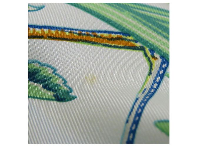 Lenço de seda Hermès White Au Bord Leau 90 Branco Cru - vista 3