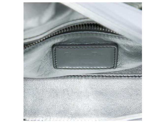 Lady Dior Mini in vernice metallizzato argento Dior - vista 4