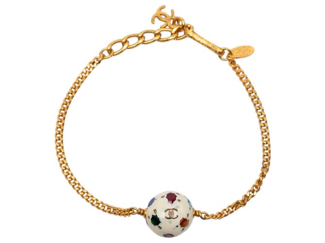 Bracciale charm a forma di pallone da calcio in resina e cristallo placcato oro CC Gold di Chanel D'oro - vista 2