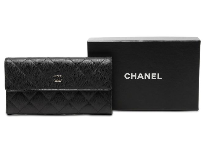 Cartera Larga Chanel Black CC Matelassada Caviar Negro - vista 8