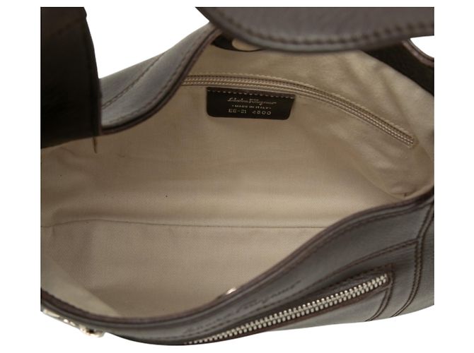Salvatore Ferragamo Ferragamo Borsa Hobo Gancini in pelle di vitello marrone Marrone scuro - vista 4