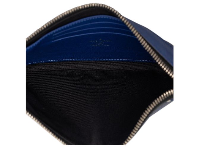 Louis Vuitton Pochette Discovery PM Blue Monogram Taigarama - vista 4