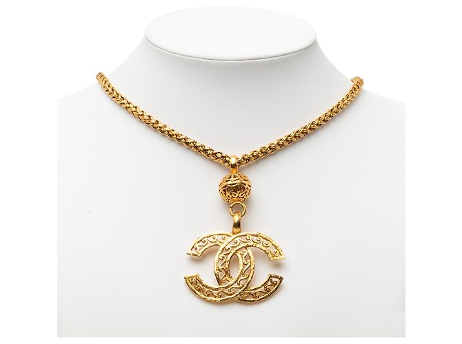 Collana con pendente a sfera filigrana CC placcato oro Chanel Gold D'oro - vista 6