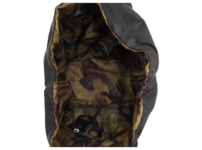Prada Triangle Logo Plate Camouflage Handtasche Schwarz Khaki - Ansicht 12