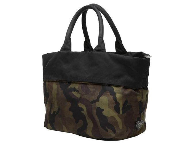 Prada Triangle Logo Plate Camouflage Handtasche Schwarz Khaki - Ansicht 2