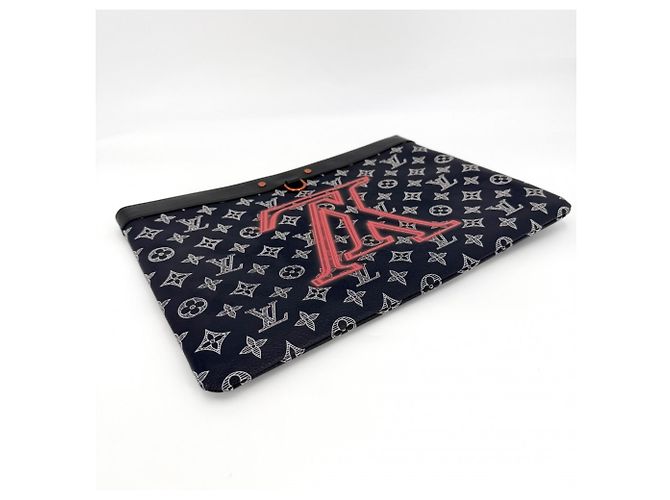 Pochette Apollo Louis Vuitton da uomo in Monogram Ink Upside Down Blu navy - vista 3