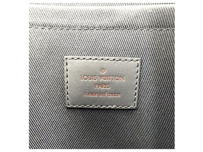 Pochette Apollo Louis Vuitton da uomo in Monogram Ink Upside Down Blu navy - vista 5