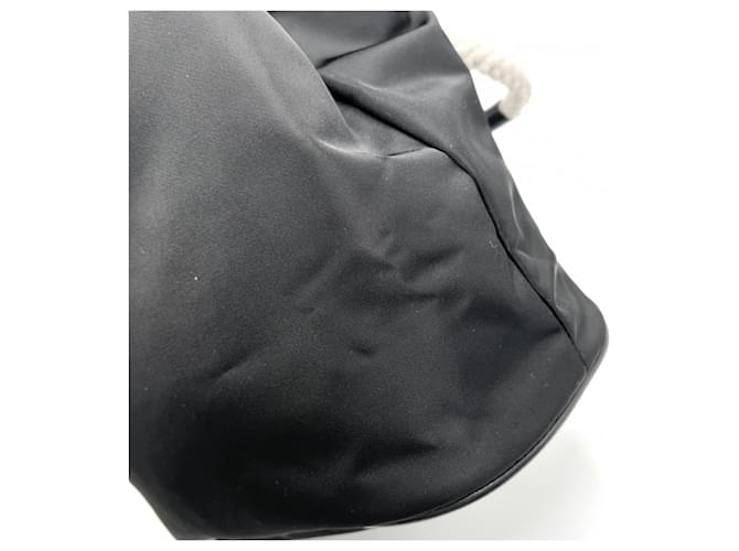 Piccola borsa a secchiello Mariner di Prada Nero - vista 7