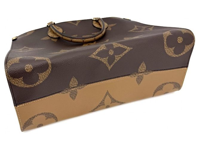 Borsa Tote OnTheGo MM da donna Louis Vuitton Marrone - vista 3
