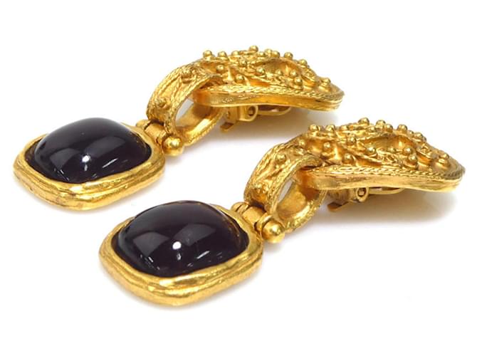 Orecchini a clip Chanel rosso scuro e oro D'oro Bordò - vista 3
