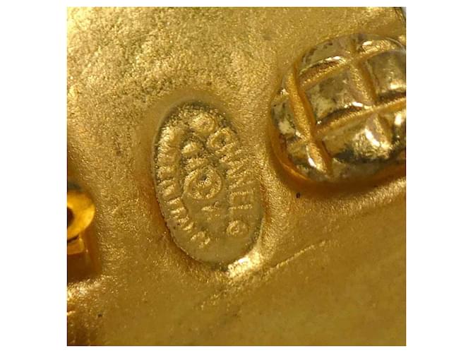Orecchini a clip Chanel rosso scuro e oro D'oro Bordò - vista 9