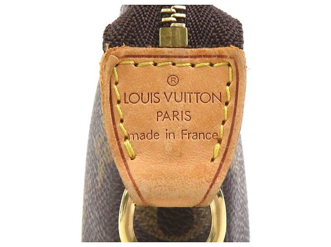 Louis Vuitton Monogram Mini Pochette Accessoires Marrone Monogramma - vista 13