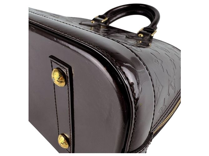 Borsa Louis Vuitton Alma PM Monogram Vernis Amarante Bordò - vista 8
