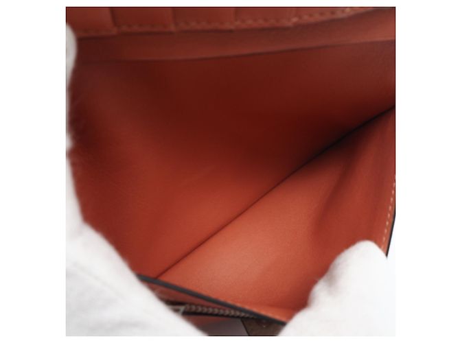 Cartera larga vertical de piel de becerro Soft Grain Loewe Castaño Naranja - vista 14