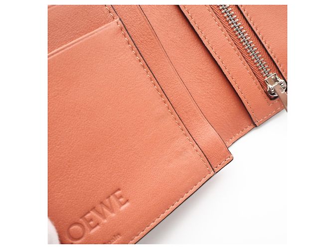 Cartera larga vertical de piel de becerro Soft Grain Loewe Castaño Naranja - vista 16