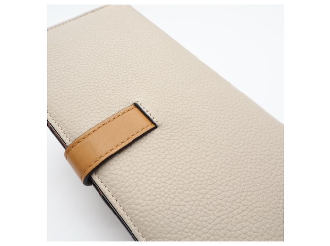 Cartera larga vertical de piel de becerro Soft Grain Loewe Castaño Naranja - vista 3