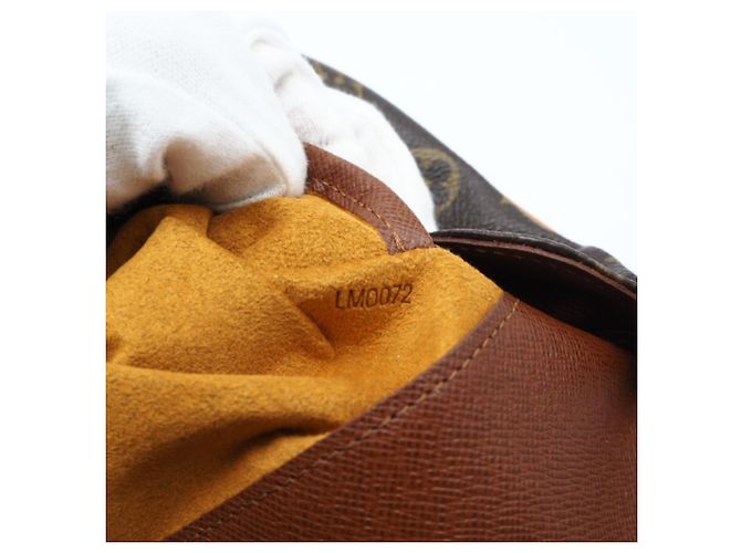 Borsa a tracolla Louis Vuitton Monogram Musette Tango Marrone - vista 15