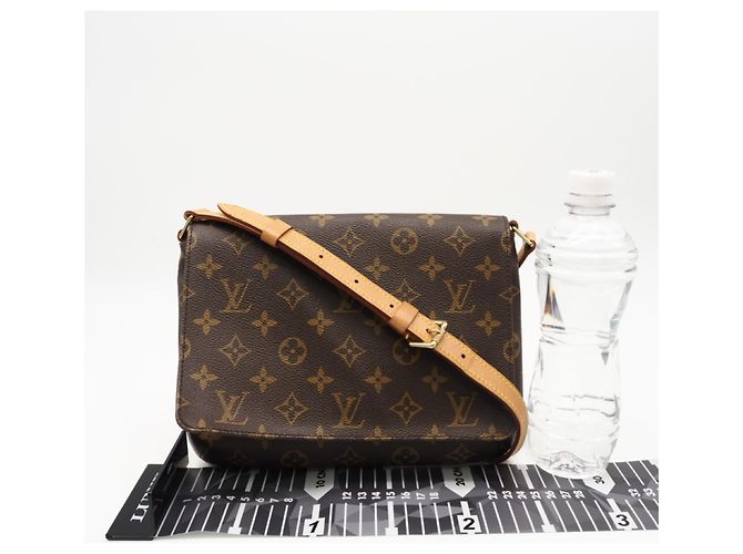 Borsa a tracolla Louis Vuitton Monogram Musette Tango Marrone - vista 3