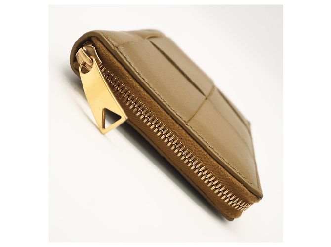 Cartera bi-fold con cremallera Cassette de Bottega Veneta Castaño - vista 7