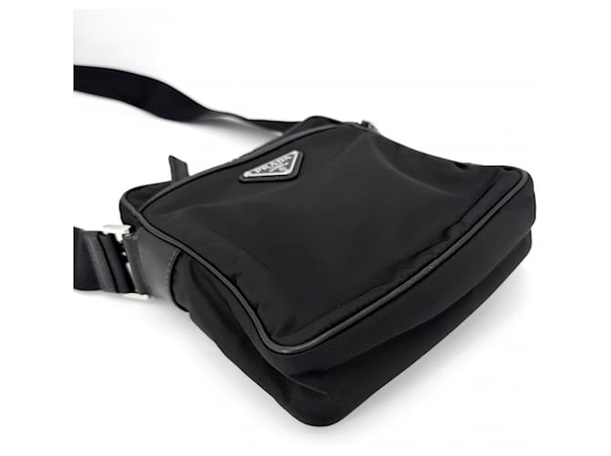 Borsa a tracolla in nylon nero Prada - vista 3