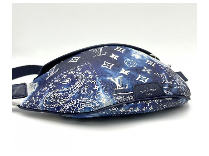 Marsupio Louis Vuitton Monogram Bandana Discovery PM da uomo Blu - vista 3