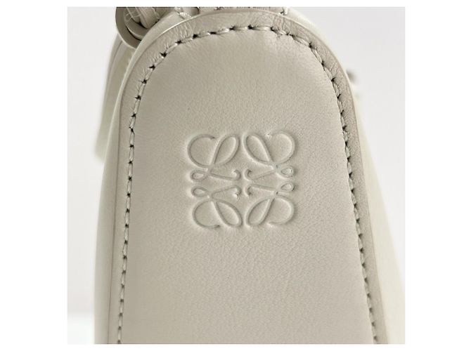 Hammock Mini borsa a tracolla hobo Anagram Loewe da donna Bianco - vista 5