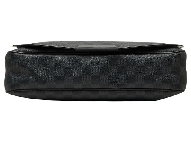 Borsa a tracolla Louis Vuitton Damier Graphite Daniel MM Nero - vista 3