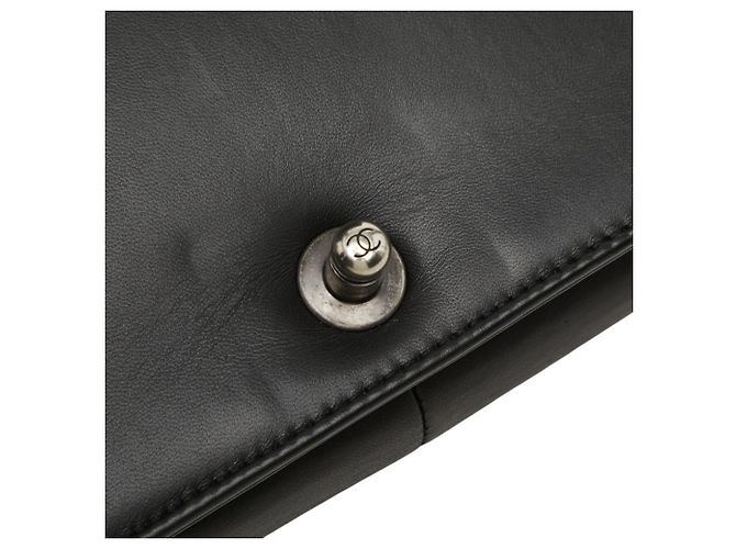 Le Boy Bolsa de Alça Chanel Boy Matelassé Coco Mark Chain Preto - vista 10