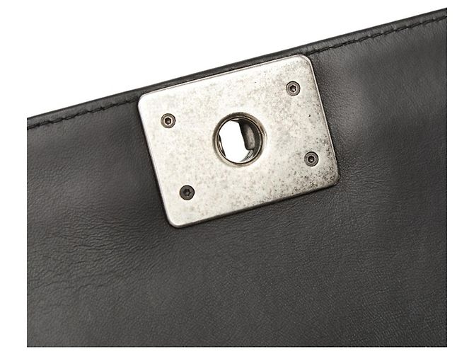 Le Boy Bolsa de Alça Chanel Boy Matelassé Coco Mark Chain Preto - vista 11