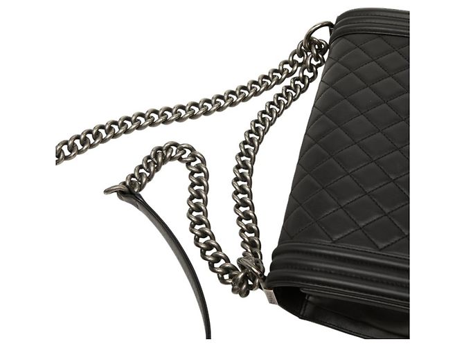 Le Boy Bolsa de Alça Chanel Boy Matelassé Coco Mark Chain Preto - vista 8