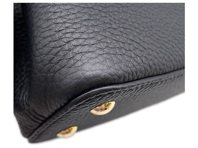Borsa Louis Vuitton Capucines EW MINI Nero - vista 7