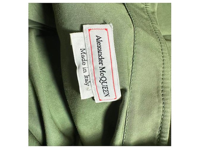 Vestido camisa midi com cinto e bolso de aba em algodão oliva Alexander Mcqueen Verde Verde oliva - vista 5