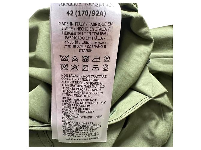 Vestido camisa midi com cinto e bolso de aba em algodão oliva Alexander Mcqueen Verde Verde oliva - vista 8