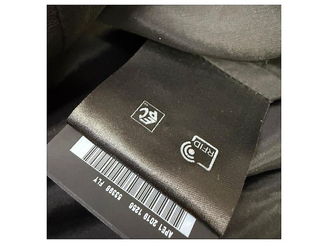Mini vestido de botões Prada em couro preto - vista 5