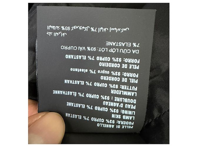 Mini vestido de botões Prada em couro preto - vista 8