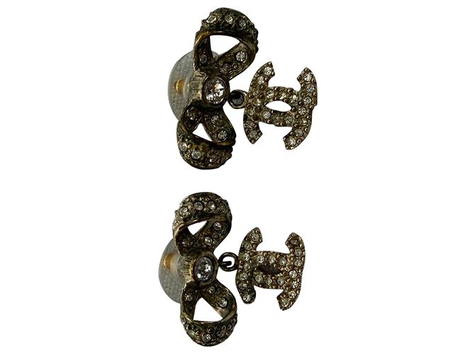 Timeless Orecchini Chanel Crystal CC Bow Drop in metallo dorato Stampa python - vista 2